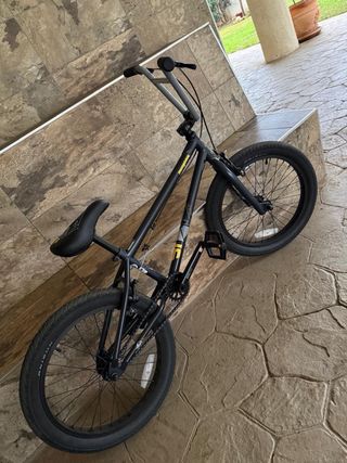 Bicicleta BMX Mongoose Casi Nueva