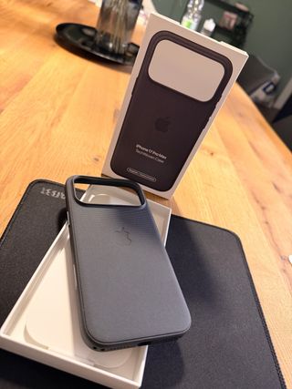 Cover TechWoven Apple iPhone 17 Pro Max Nero