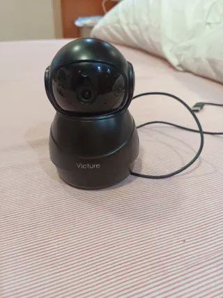 Cámara de seguridad negra