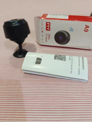 Cámara de seguridad negra