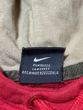 Sudadera Nike Roja con Capucha