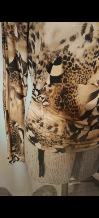 Maglia con collo ad anello