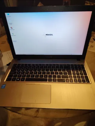 Portátil Asus Intel Core i3