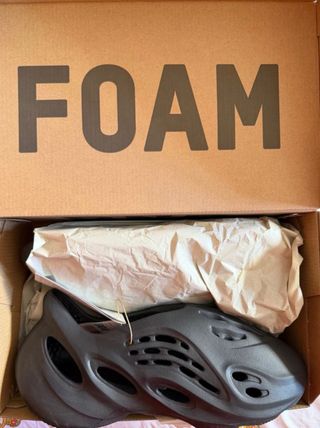 Yeezy Foam Runner Negro