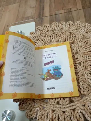 Scooby-Doo. Un verano de miedo (Spanish Edition)