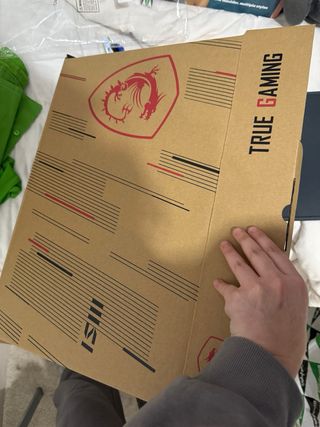 Portátil MSI Pulse GL66 12UEK + ACCESORIOS*