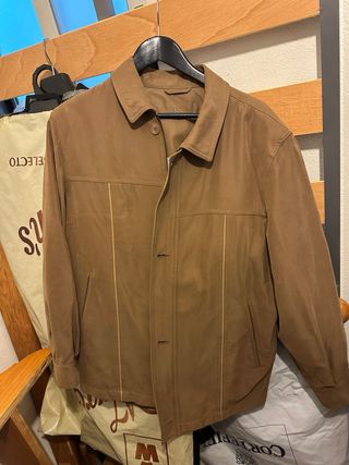 Vari cappotti e giacche