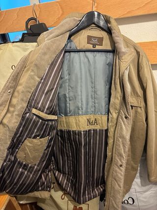 Vari cappotti e giacche