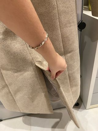 Abrigo con lana solapada efecto pelo cinturon