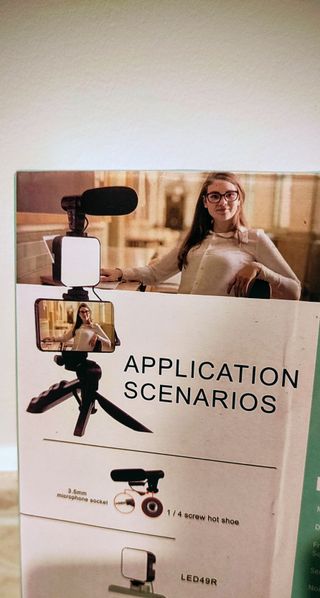 Kit Vlogging AY-49 Tripé LED Microfone