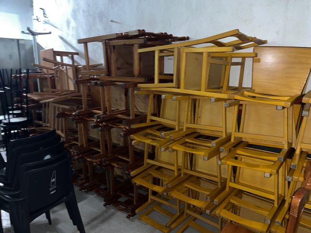 Lote de Sillas de Madera Marrón y Amarillas 7€/uni