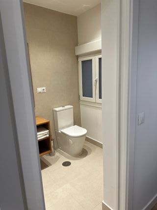 Fontanero ,  cambio de flotador y descargador.