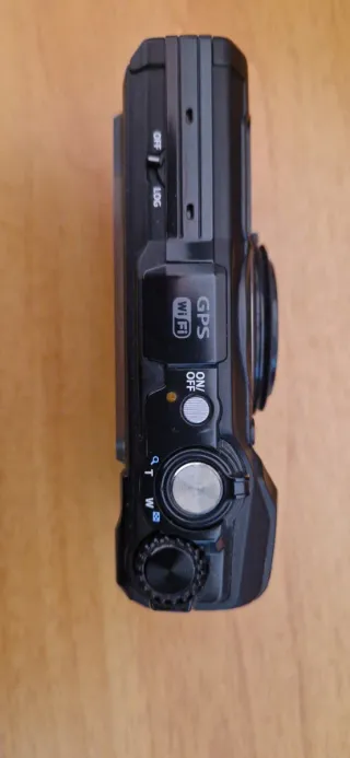 Olympus TG-6 + carcasa PT-059 + luz Weefine