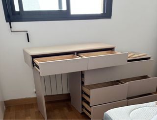 Escritorio oficina con armario