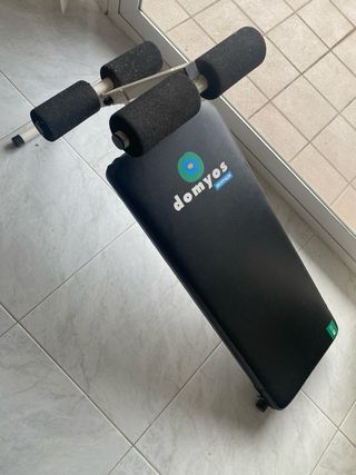 Banco de pesas y abdominales Domyos