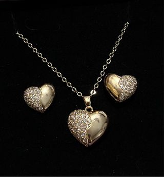 Set collana e orecchini cuore