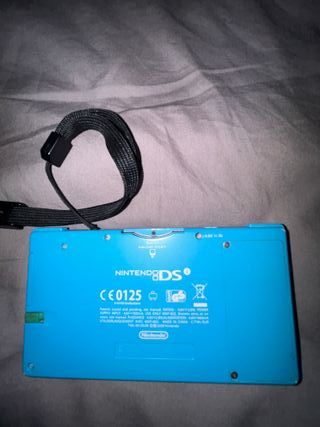 Nintendo DSi Azul + Cargador y Carcasa