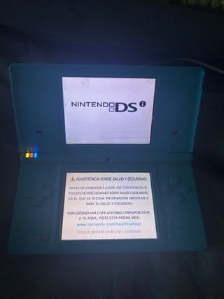 Nintendo DSi Azul + Cargador y Carcasa