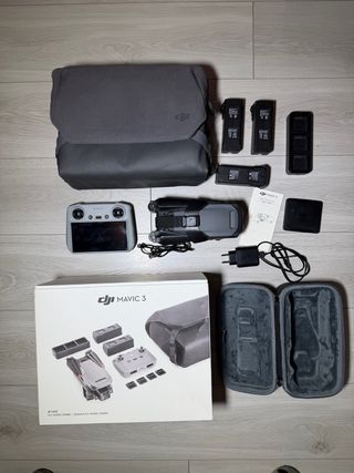 DJI Mavic 3 Fly More Combo. Mando RC