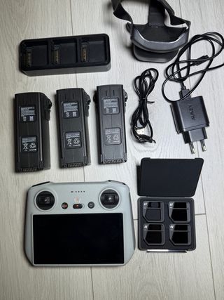 DJI Mavic 3 Fly More Combo. Mando RC