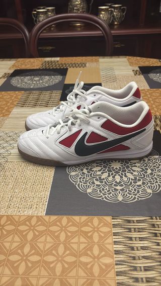 Zapatillas Futsal Nike Blancas y Rojas