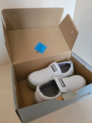 NUEVOS ♡ Zapatos de Trabajo / Seguridad - Talla 36