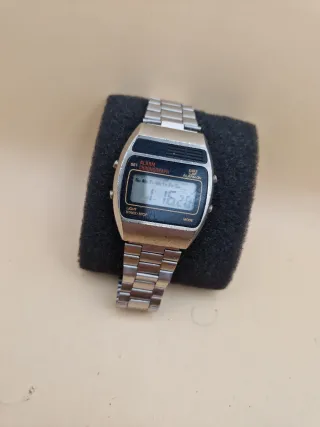 Orologio digitale vintage anni '80