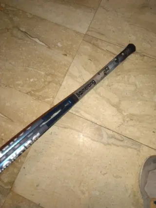 Raqueta de tenis boomerang