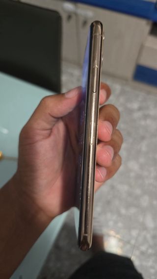 iPhone 11 Pro Max 256GB Oro 220€negociable