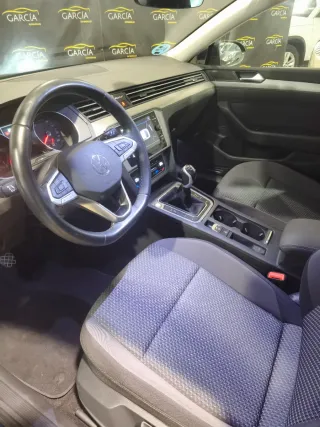 Volkswagen Passat 2022