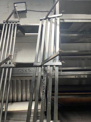 Estantería de acero inox (270x35)(270x25) 250€/uni