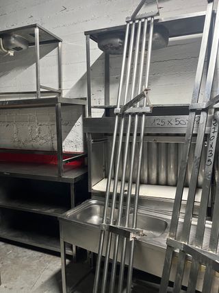 Estantería de acero inox (270x35)(270x25) 250€/uni