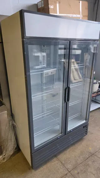 Nevera vertical puertas de cristal