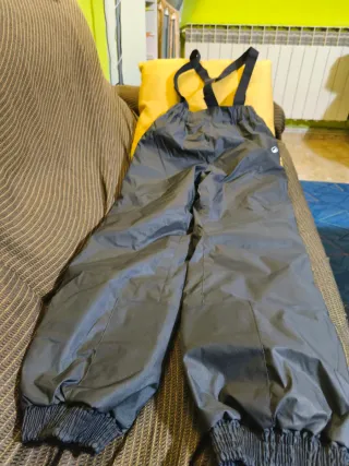 Pantalón de esquí niño talla 10 sin estrenar