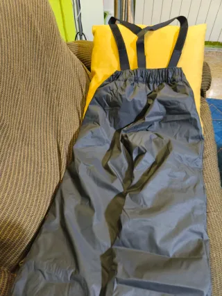 Pantalón de esquí niño talla 10 sin estrenar