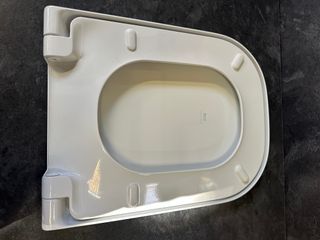 Tapa y asiento Roca The Gap Supralit A80147000B