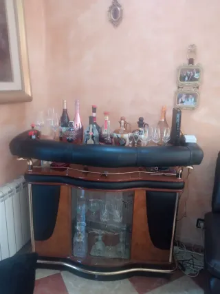 Mueble Bar DeLuxe Madera y Cuero