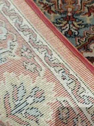 Alfombra de lana auténtica 130x120 cm