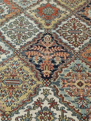 Alfombra de lana auténtica 130x120 cm