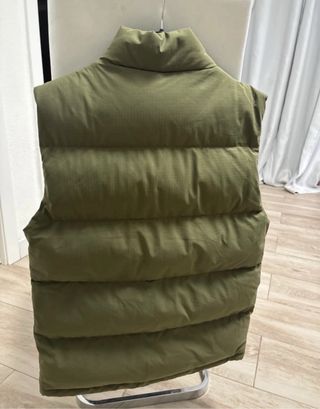 Chaleco acolchado verde militar