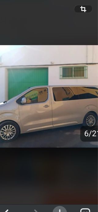 Peugeot Traveller 2019