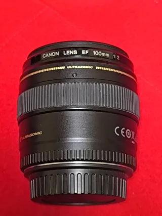 Canon EF 100mm f/2 USM Objetivo