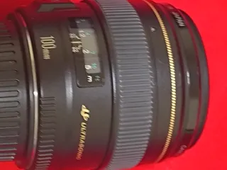 Canon EF 100mm f/2 USM Objetivo