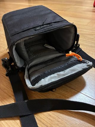Custodia Lowepro per fotocamera reflex