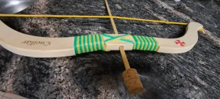 Arco y flecha infantil artesano. Hecho a mano
