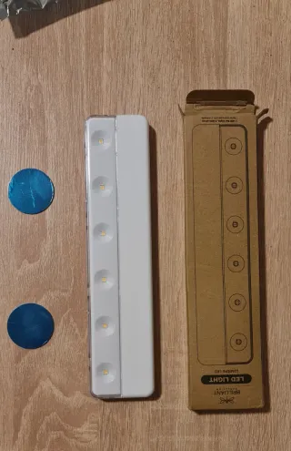 Luce LED portatile con magneti - bianco freddo e caldo