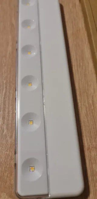 Luce LED portatile con magneti - bianco freddo e caldo