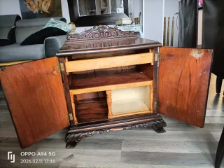 Mesitas de noche antiguas de madera