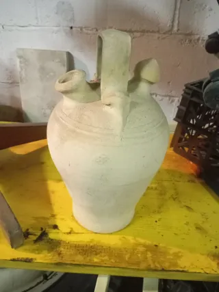 Búcaro antiguo de cerámica