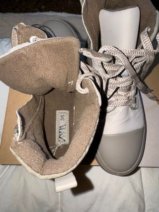 Botines acolchados beige